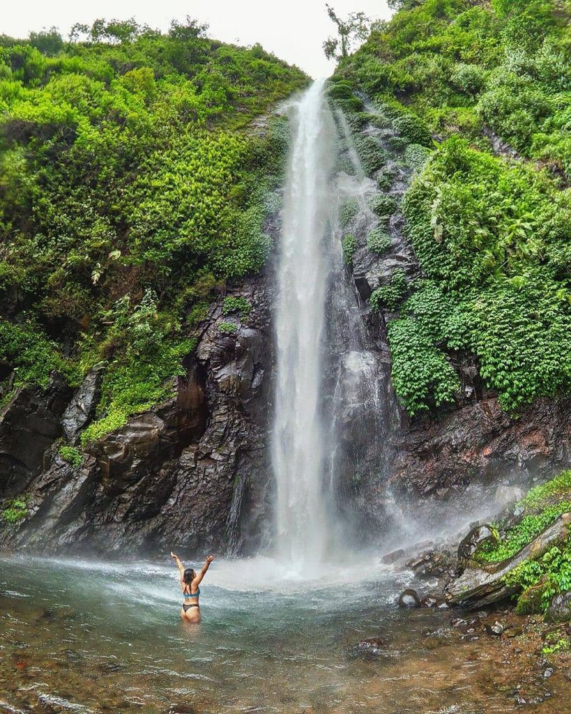 Menikmati Indahnya Pemandangan Air Terjun Tancak Pariwisataku