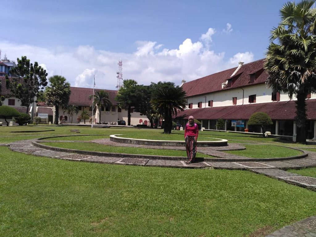 Review, Lokasi Dan Harga Tiket Benteng Fort Rotterdam - Pariwisataku